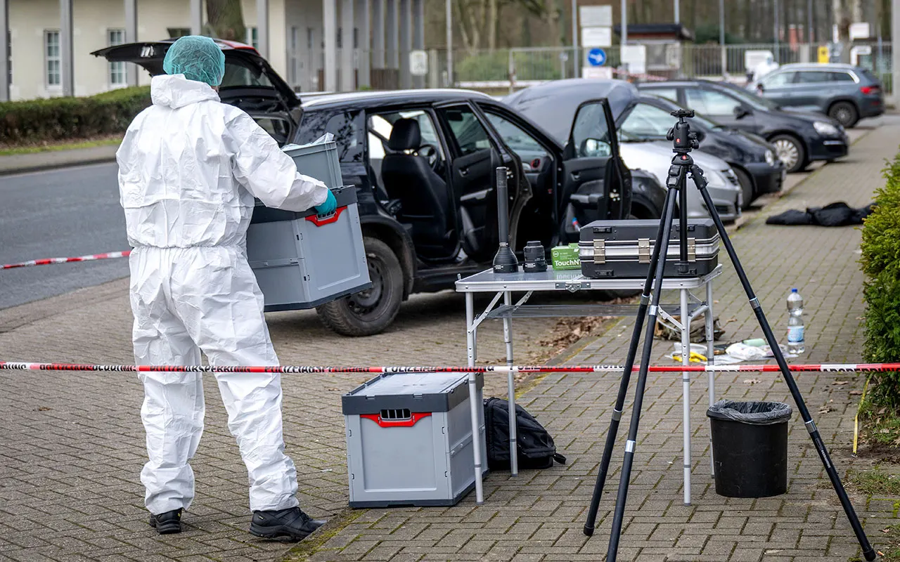 German soldier turns himself in after 4, including child, are killed in shooting