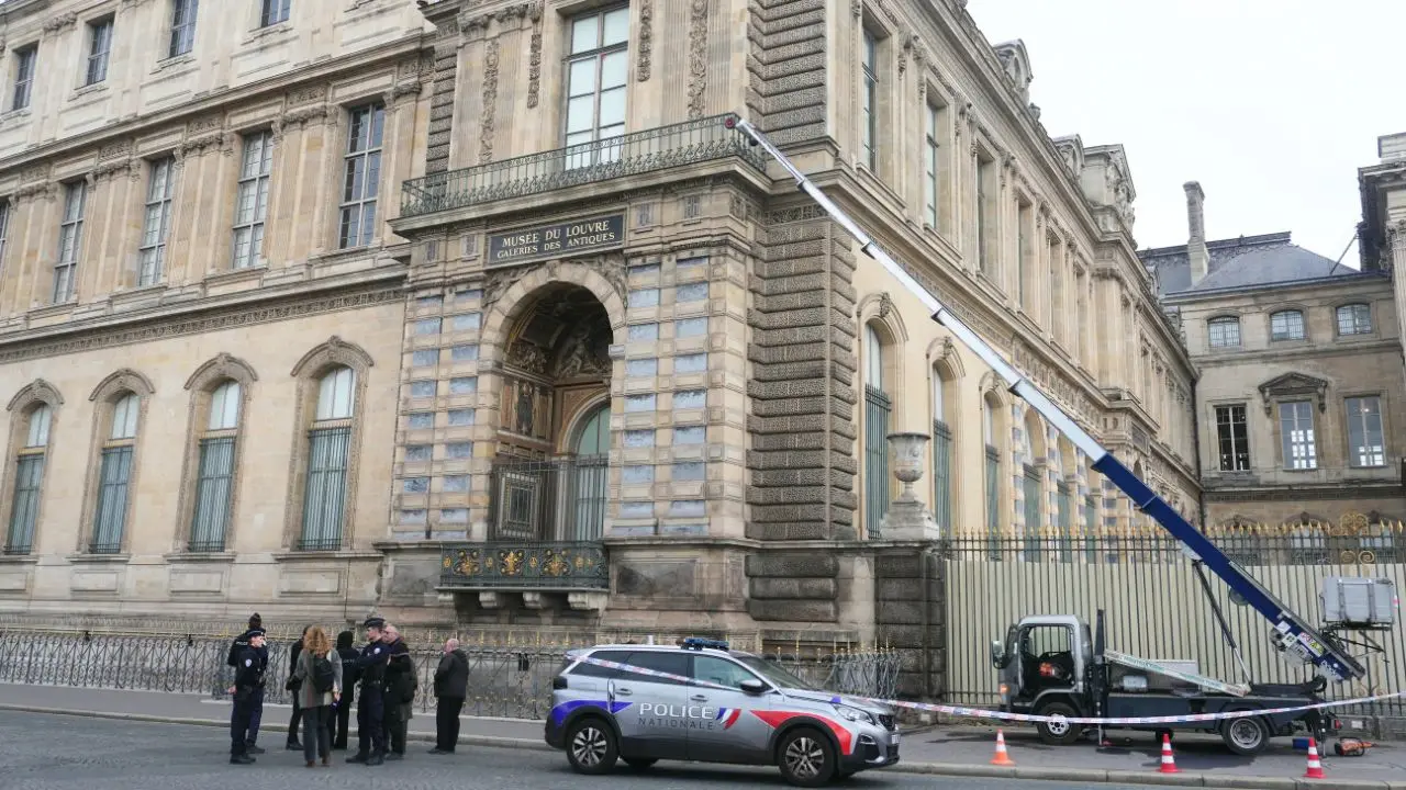How Louvre burglars used a truck-mounted lift in the $100M jewelry heist