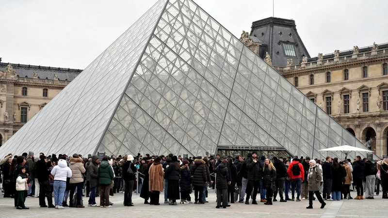 Louvre director Laurence des Cars steps down after $102M heist