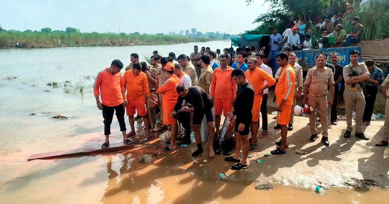 Bodies of all 12 who drowned during Dussehra idol immersion in Agra river recovered