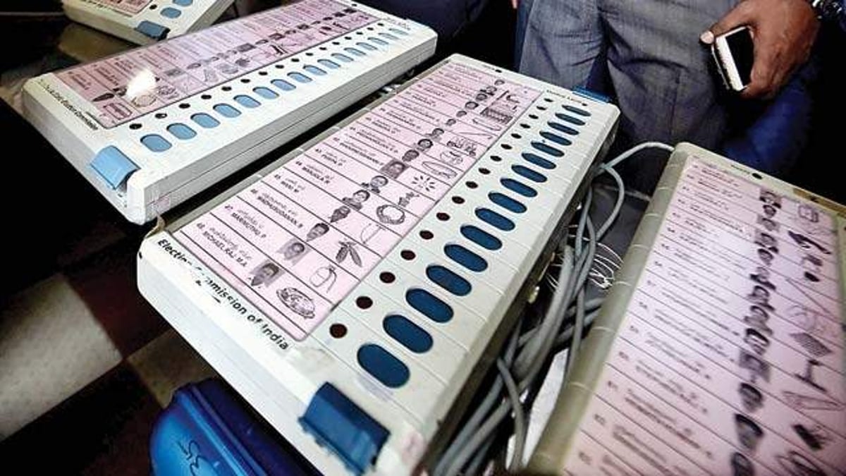 CEC Rajiv Kumar dismissed Congress' EVM battery allegations, questions rising trend of poll accusations