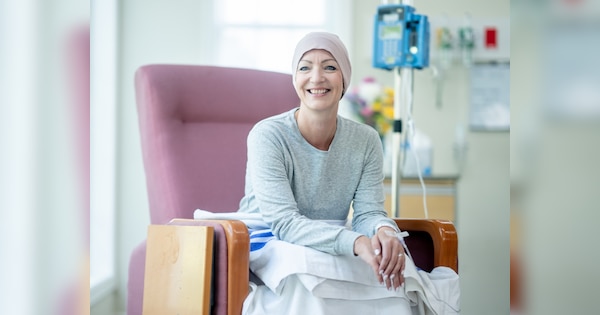 Cancer no longer means the end of parenthood precision medicine is giving chance to become parents | कैंसर से जंग जीतकर भी पूरा होगा पेरेंट बनने का सपना, जानें प्रिसीजन मेडिसिन की ताकत