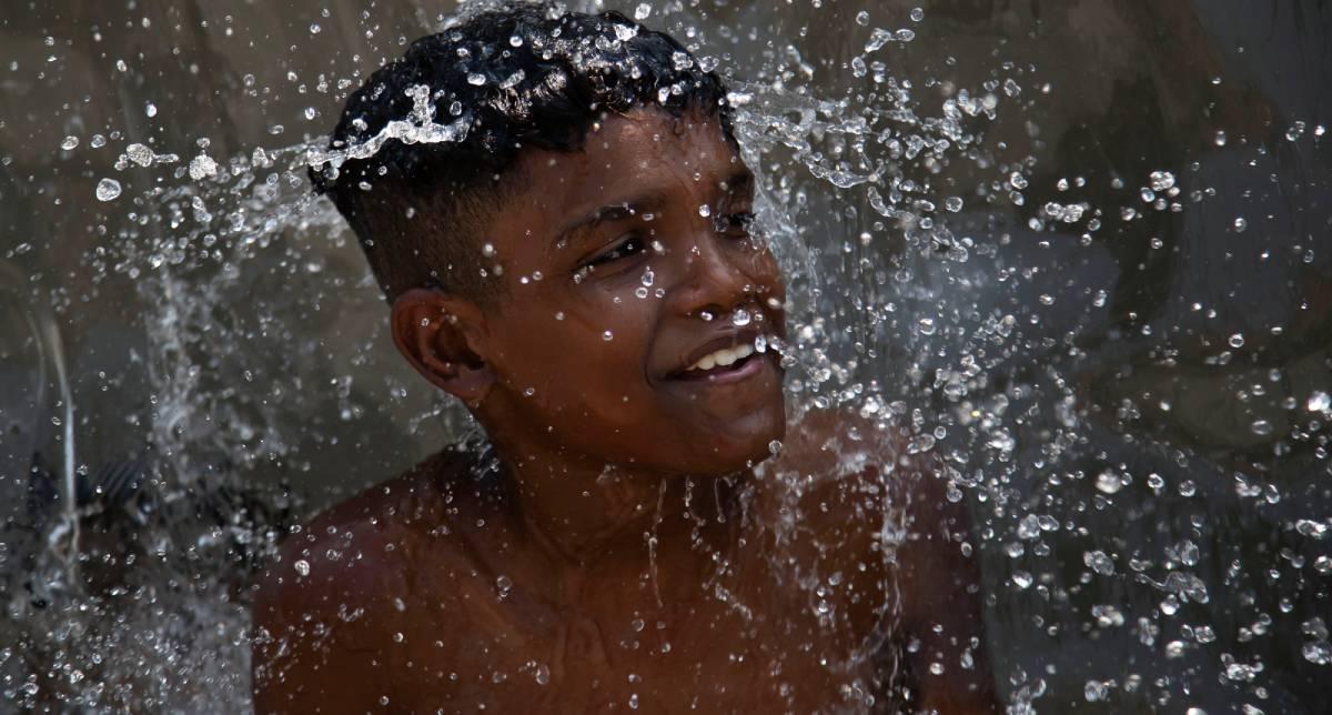 Global hot streak continues as February, winter, world’s oceans all break high temperature marks