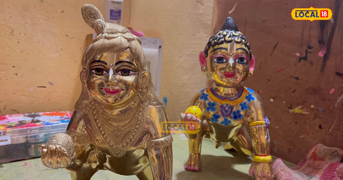 Janmashtami 2023 : जानिए कैसे होता है आपके घर में विराजमान लड्डू गोपाल का शृंगार