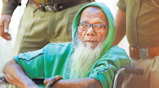 ‘Mastermind’ of serial blasts in ’93 acquitted