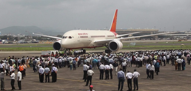 Mid-air scare for Air India Dreamliner as emergency turbine activates before landing