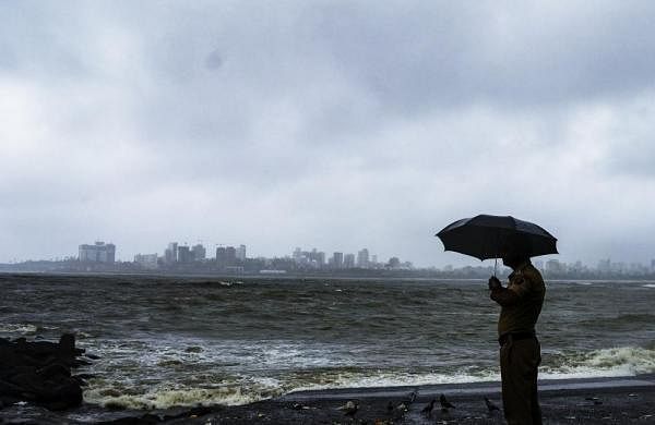 Nearly 1,000 people evacuated as heavy rains create flood-like situation in Maharashtra-
