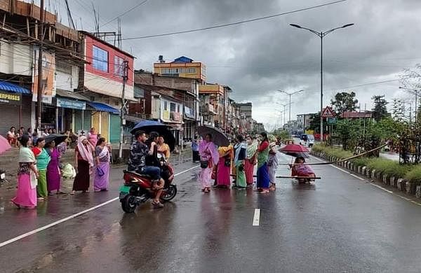 Protestors call for 48-hour bandh demanding release of five youths-