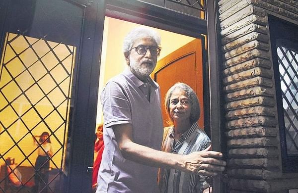 SC says keeping activist Navlakha under house arrest will set "wrong precedent"-