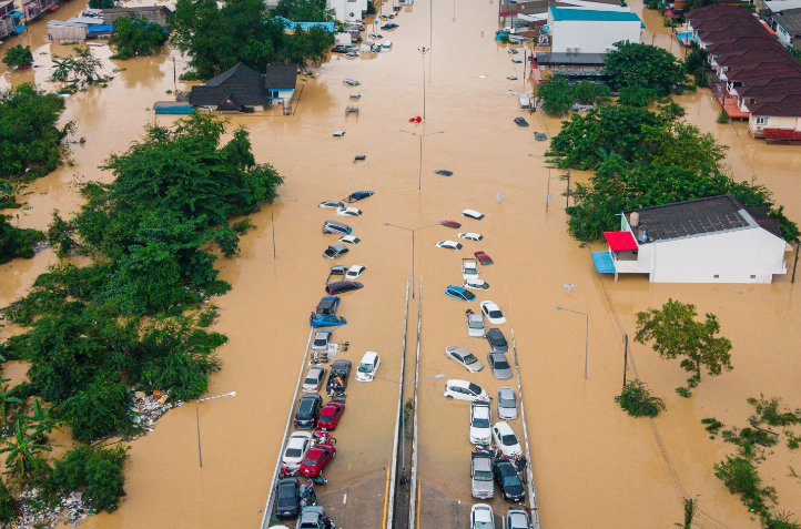 Thailand Flood Death Toll Rises to 145 as Waters Recede