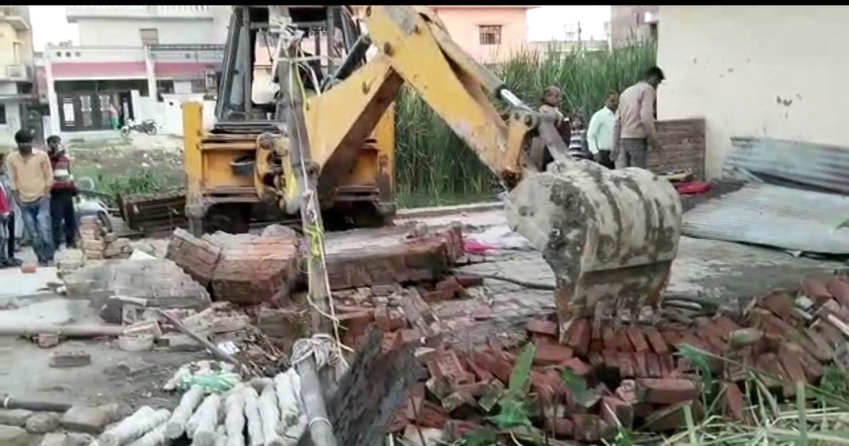 Yogi government bulldozer baba run over encroachment land in basti sadar croress worth property free hold