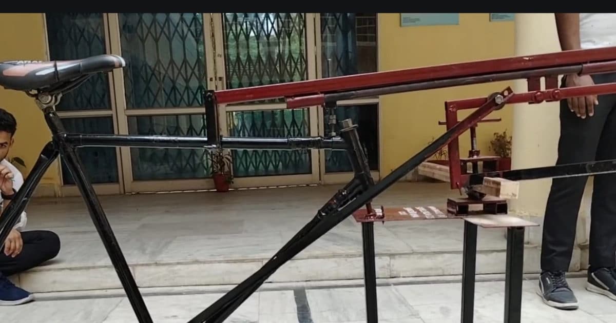 इस विश्वविद्यालय के छात्रों ने तैयार की कारपेंटर मशीन, सेहत के साथ कई काम करेगी आसान