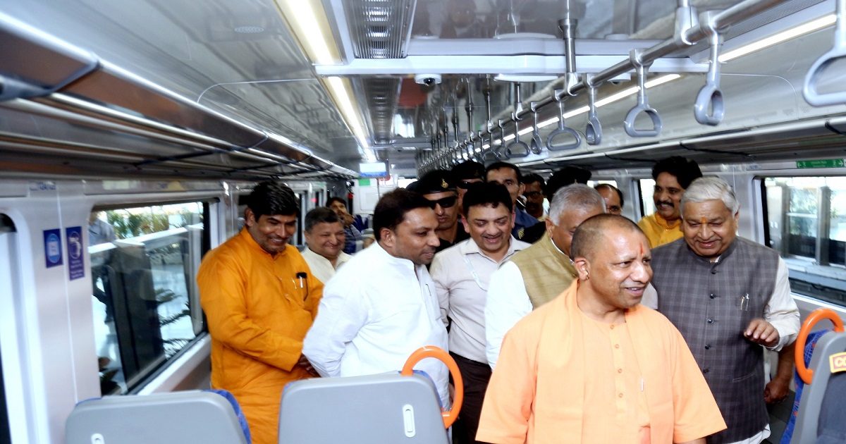 मुख्यमंत्री ने आज गाजियाबाद में रैपिडएक्‍स के उद्घाटन की तैयारियों का जायजा लिया