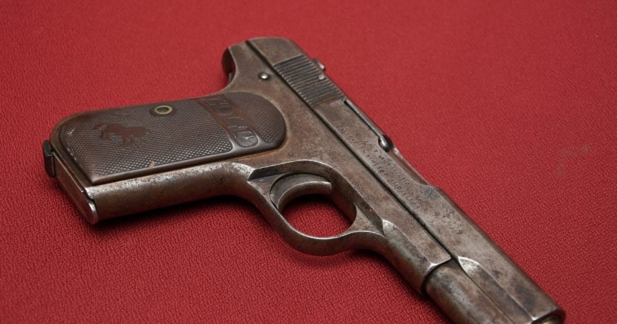 शहीद चंद्रशेखर आजाद की पिस्टल संग आप भी ले सकेंगे सेल्फी, जानें संग्रहालय की ये योजना